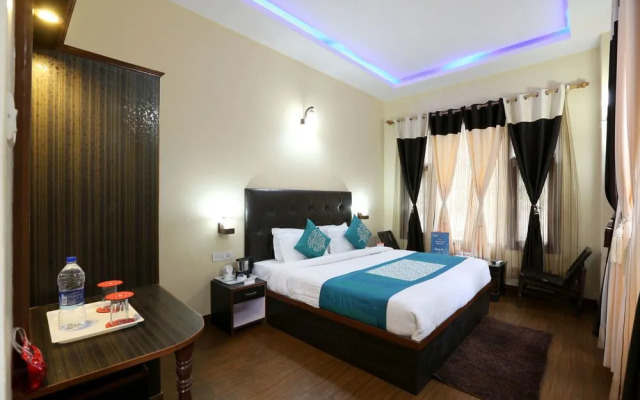 OYO 4740 White Orchid