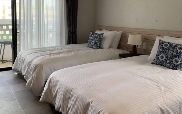 Yomitan Condhotel ND
