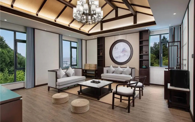 Ramada by Wyndham Xianning Xishan Mountain