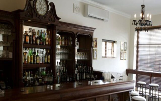 The Victorian 1906 Hotel