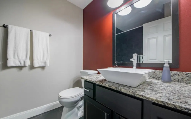 WanderJaunt Walton 2BR Central Austin