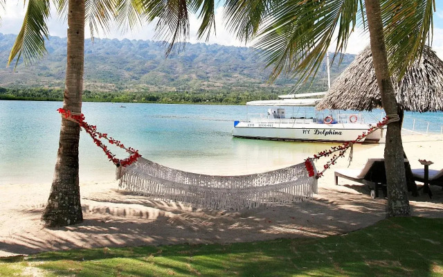 Badian Island Wellness Resort