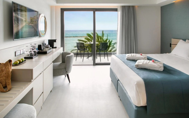 Mercure Larnaca Beach Resort