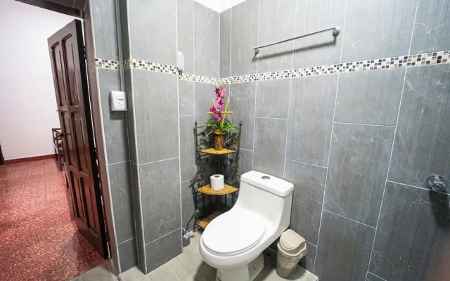 503 Casa Hostal