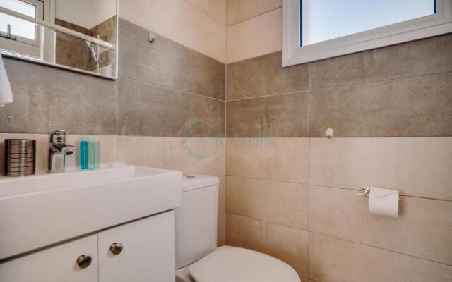 Dream 3bdr villa with private pool near the beach!