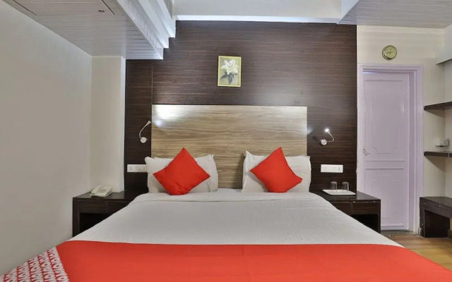 Hotel Crown by OYO Rooms