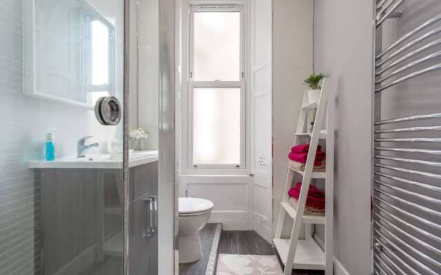 Stunning 2-bed Apartment in Central Edinburgh