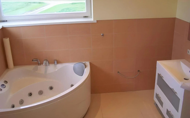 Beach Guesthouse Lenkas