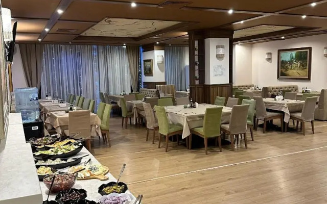 Green Wood Resort Apartments