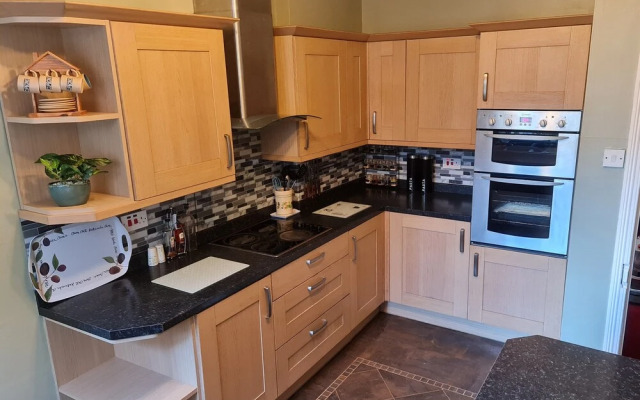 4Br Stunning Sea View Escape-near Snowdonia & Coastal Trails