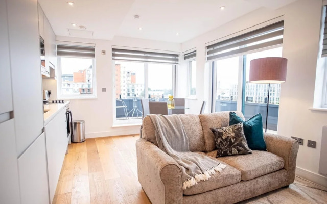 Windsor Castle Two-bedroom Apartment by Belvilla