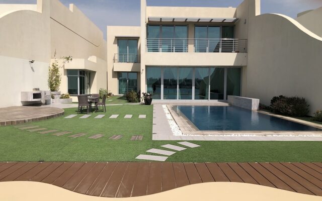 Durrat Al Bahrain Luxury Villa