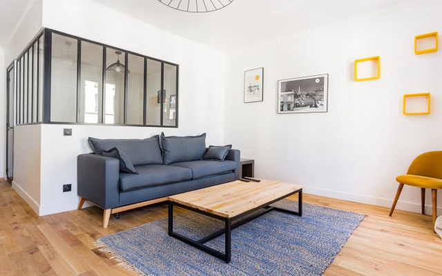 Bastille Apartments
