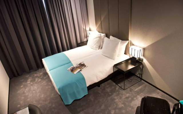 Hotel Glow