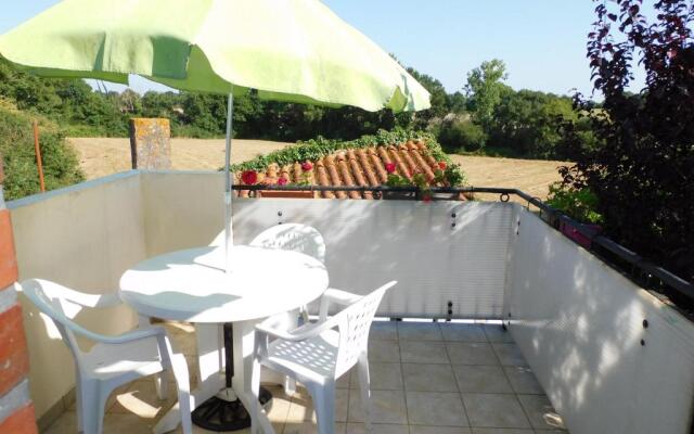 Gîte Saint-Julien-des-Landes, 2 pièces, 3 personnes - FR-1-426-336