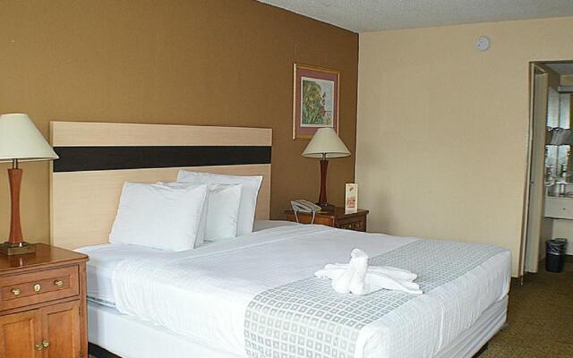 Roomba Inn & Suites Orlando