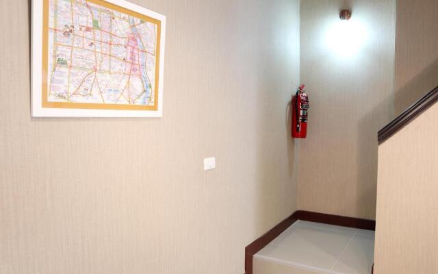 Modern Townhome at the Old City