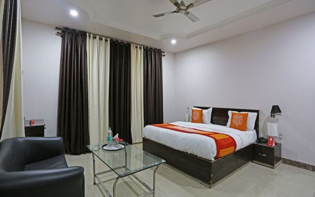 OYO 4635 Sheetal Hotel
