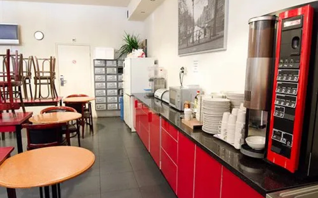 Amsterdam Inn - Digital Access
