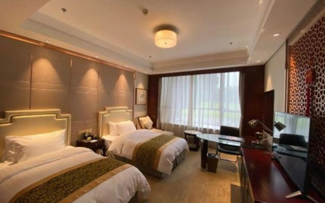 Mingzhu Lake Resort