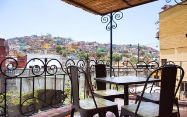 Las Cuatro Puertas
