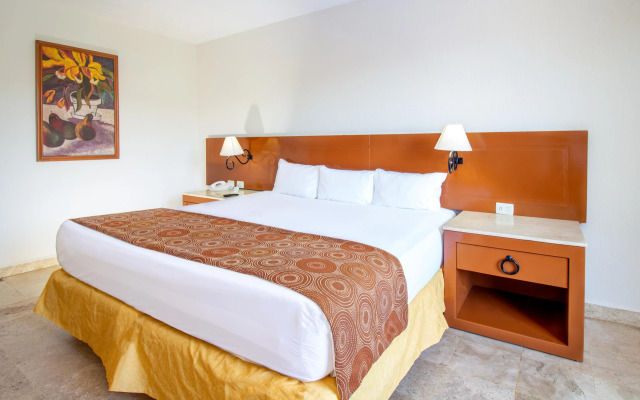 Plaza Pelicanos Club Beach Resort All Inclusive
