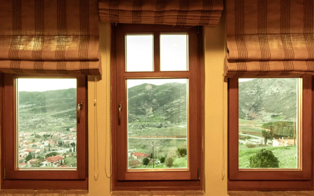 Azanias Chalet