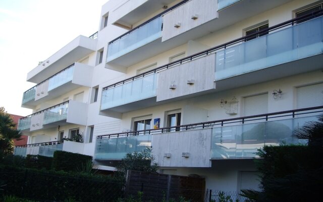 Apartment With one Bedroom in Antibes, With Enclosed Garden and Wifi - 250 m From the Beach