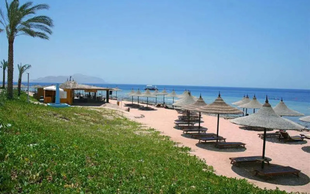 Melia Sinai