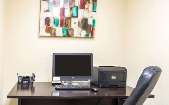 Quality Inn & Suites Alma - Fort Smith Northeast