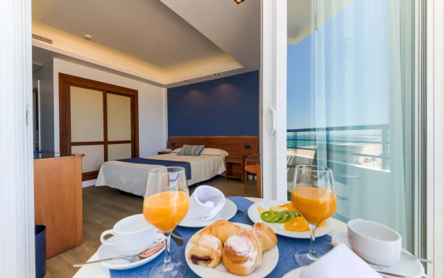Hotel Puertobahia & Spa