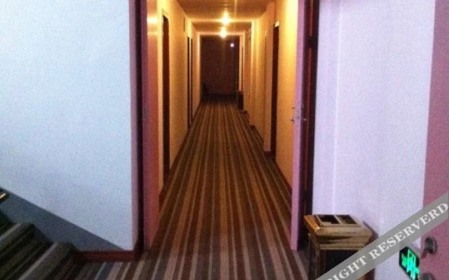 Junyi Hotel (Huangshan Tunxi Old Street)