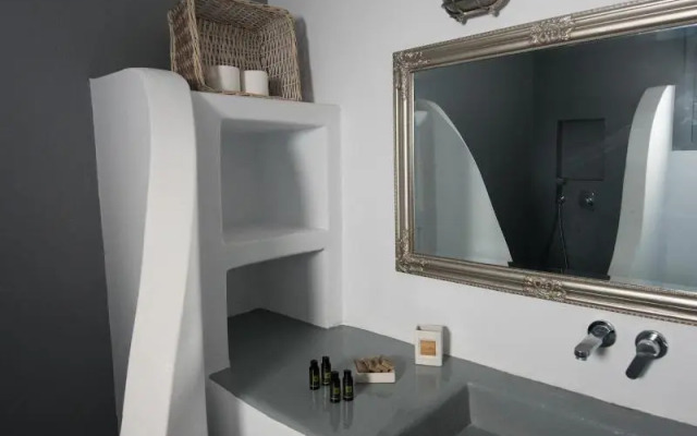Ostria Studios & Apartments
