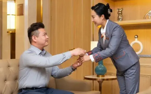 Vienna Hotel 5.0 Qingyang Xifeng District North Avenue Branch