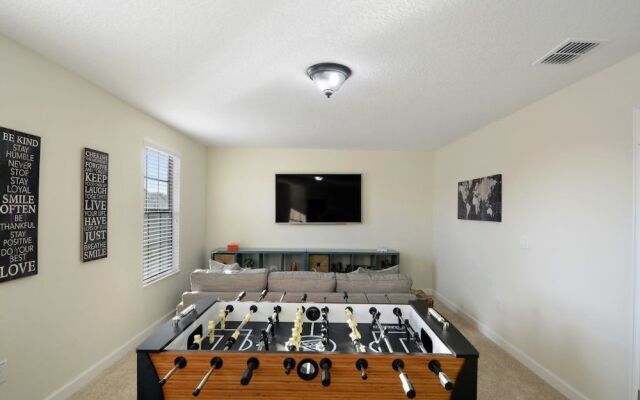 8 Bedrooms House at Champions Gate