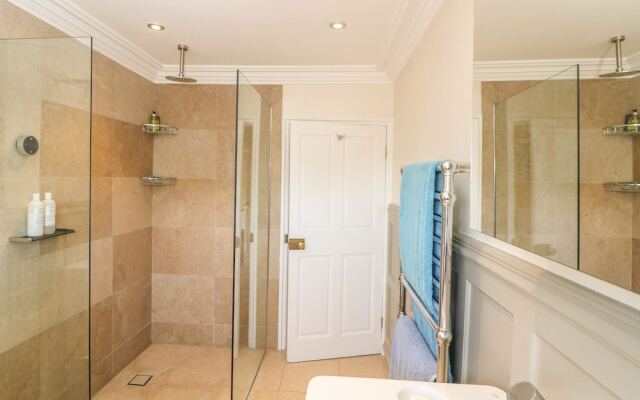 4 Maidens Row