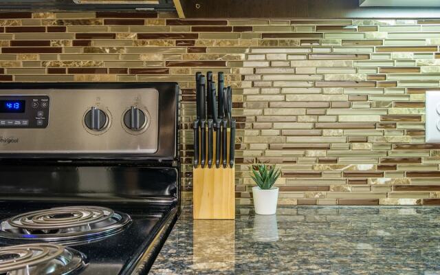 FRONTDESK 5755 Hermann Park Apts Downtown Houston