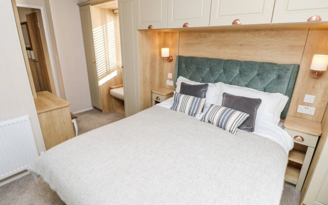 Vendee Lodge