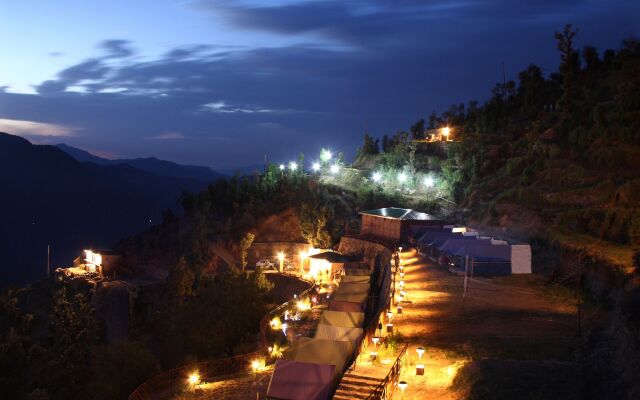 Whispering Pines Himalayan Retreat