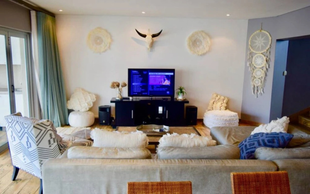 3 Bedroom House in Bantry Bay