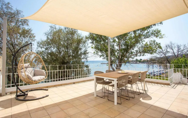 Salty Beach Front House Faliraki