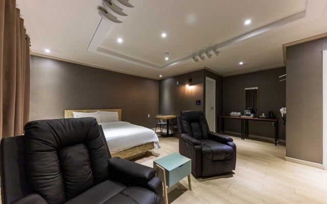 Daejeon Dunsan Hotel Days