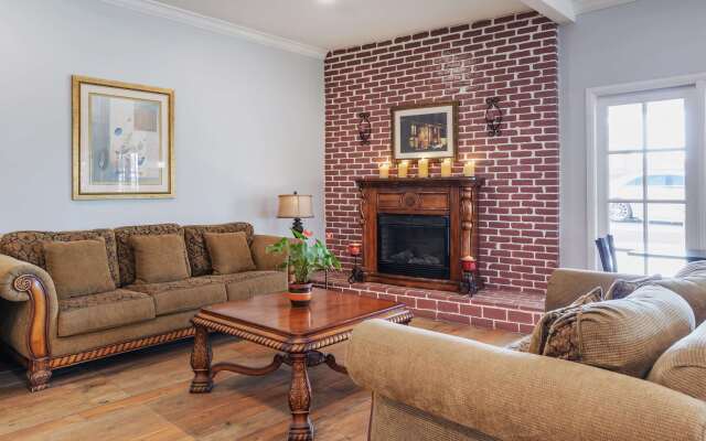 Best Western Plus Hill House
