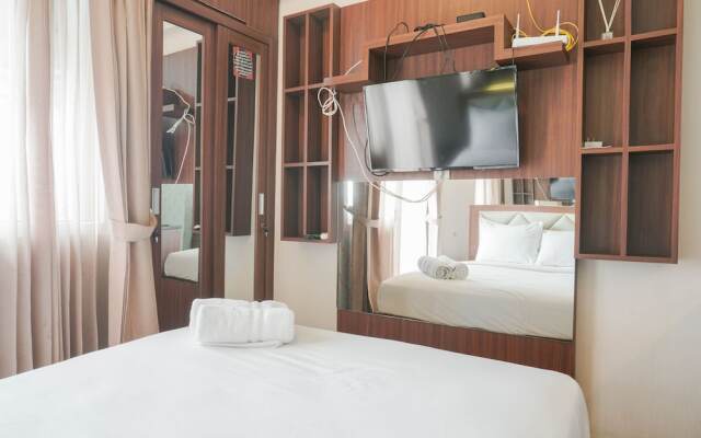 Modern Studio at Green Pramuka City Apartment