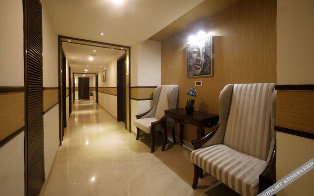 Xenious LN Courtyard Hotel
