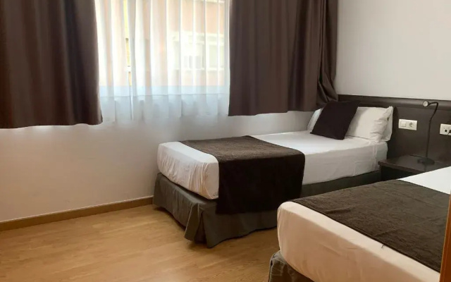 & Apartments Travessera