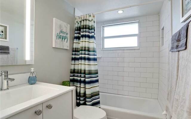 Inlet 21 - Two Bedroom Condo