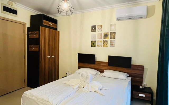 Cozy Studio in Rainbow 3