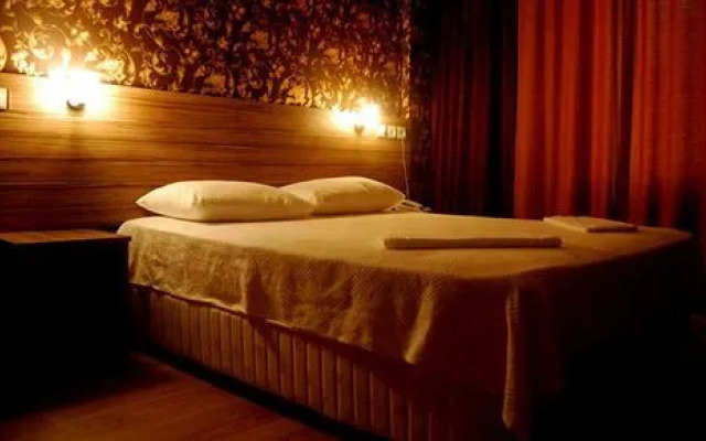 Şimşek Otel