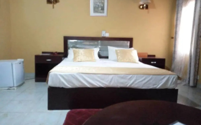 T.S. Hotel